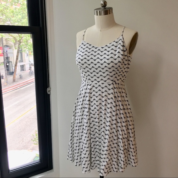 Old Navy Dresses & Skirts - Patterned Cami Dress